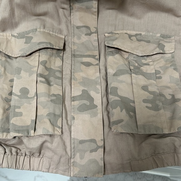 Anthropologie Hei Hei Ronan Camo print cropped linen jacket L - Picture 11 of 15